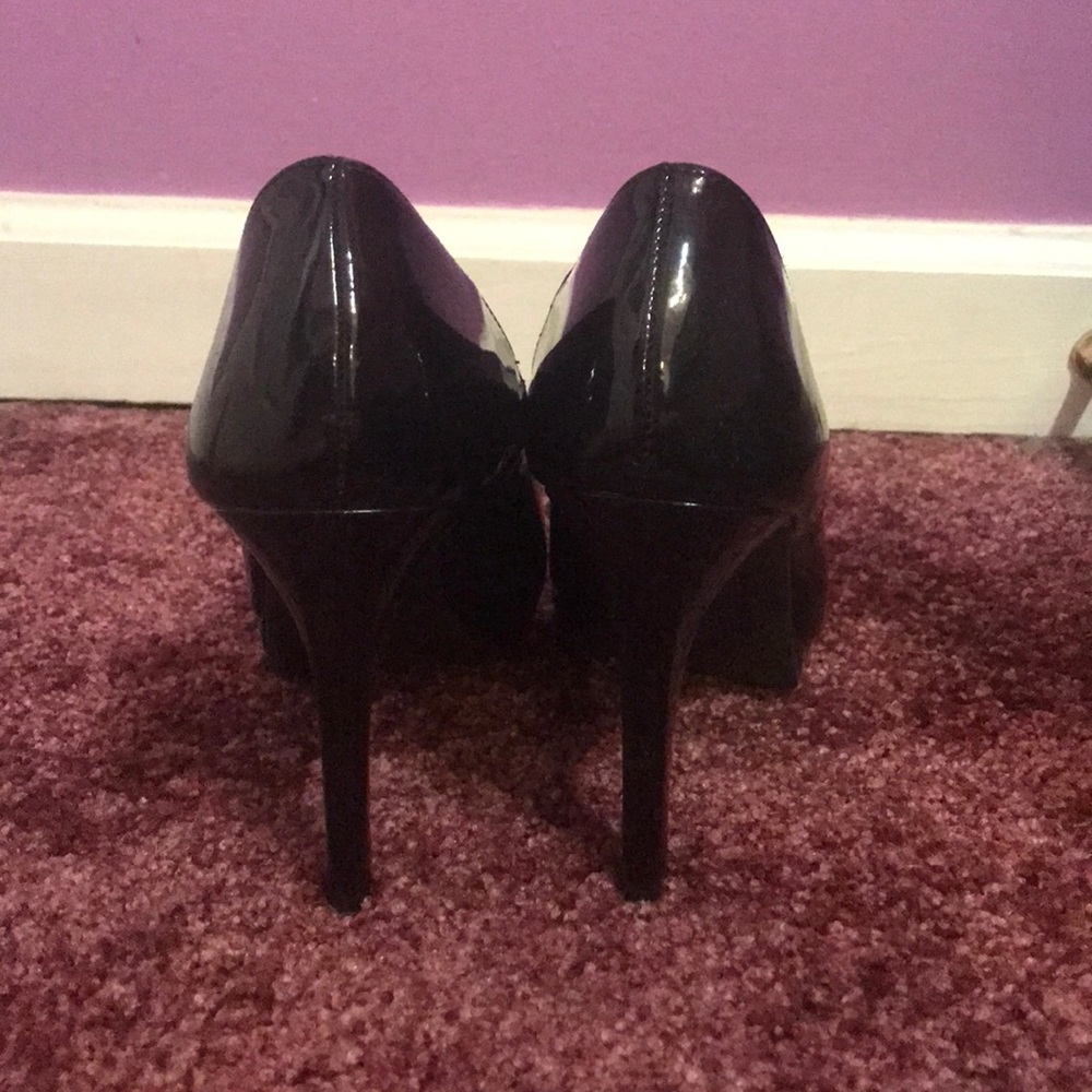 Black heels - Picture 2 of 5